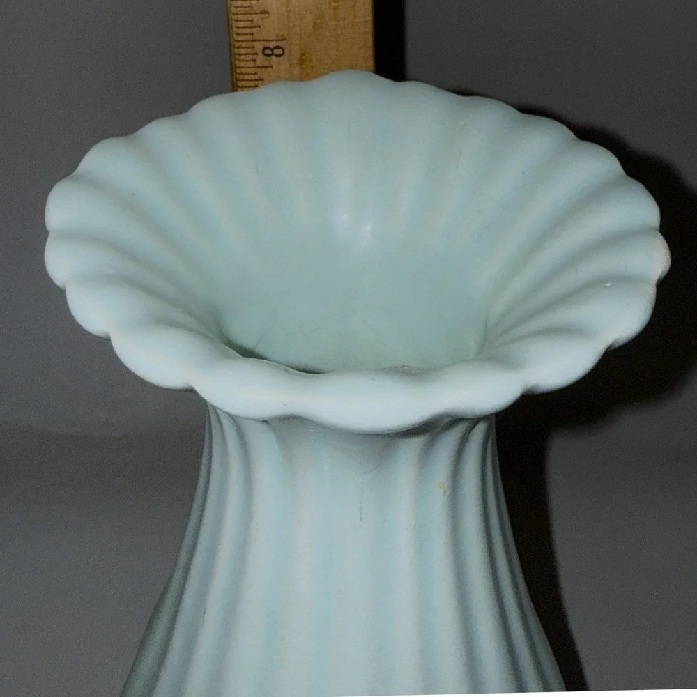 Terrace Ceramics Pottery Patrician Ware Vase Mnt Green Zanesville OH Vtg 1950s